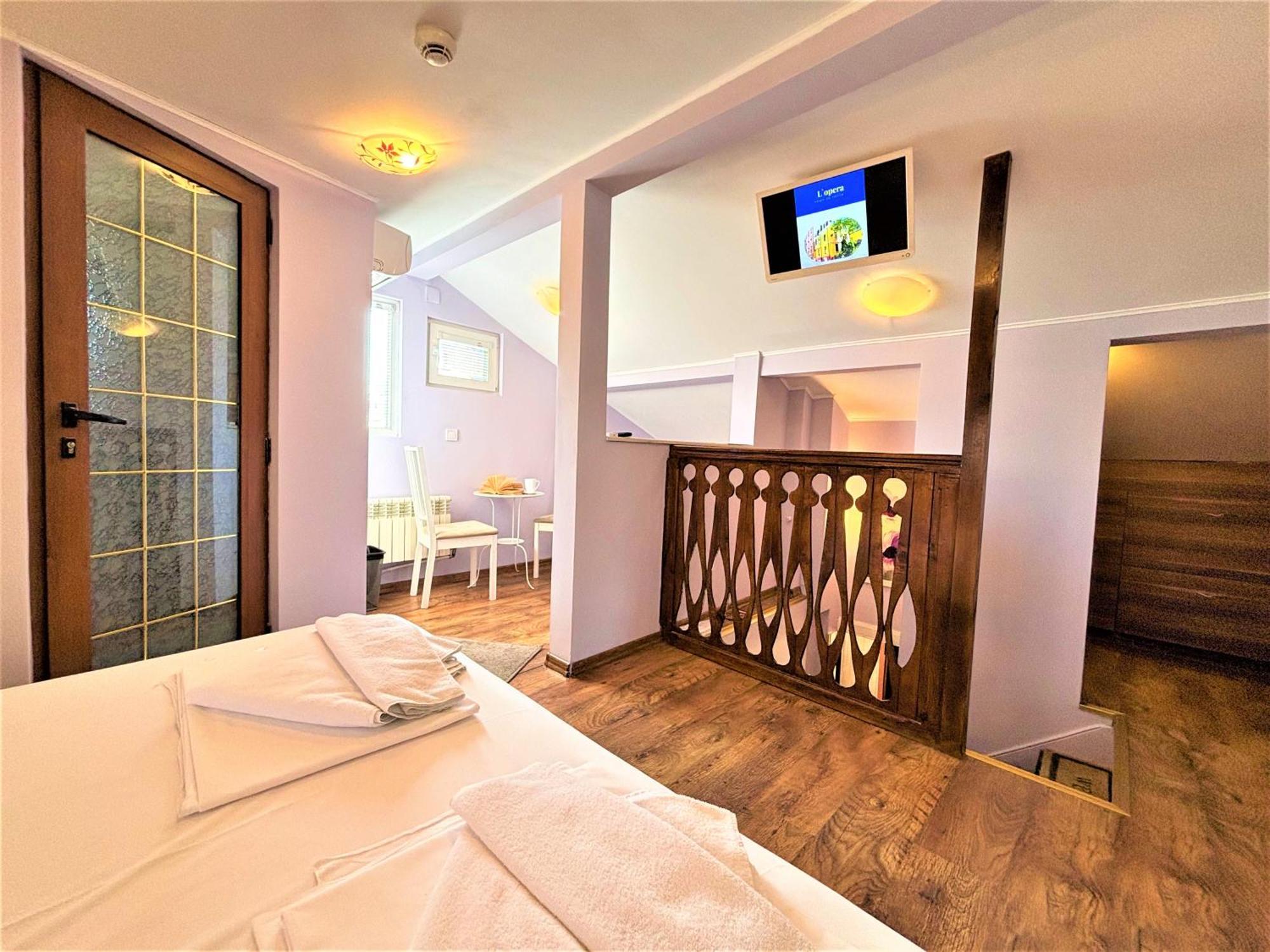 L'Opera Guest House Sofia Exterior photo