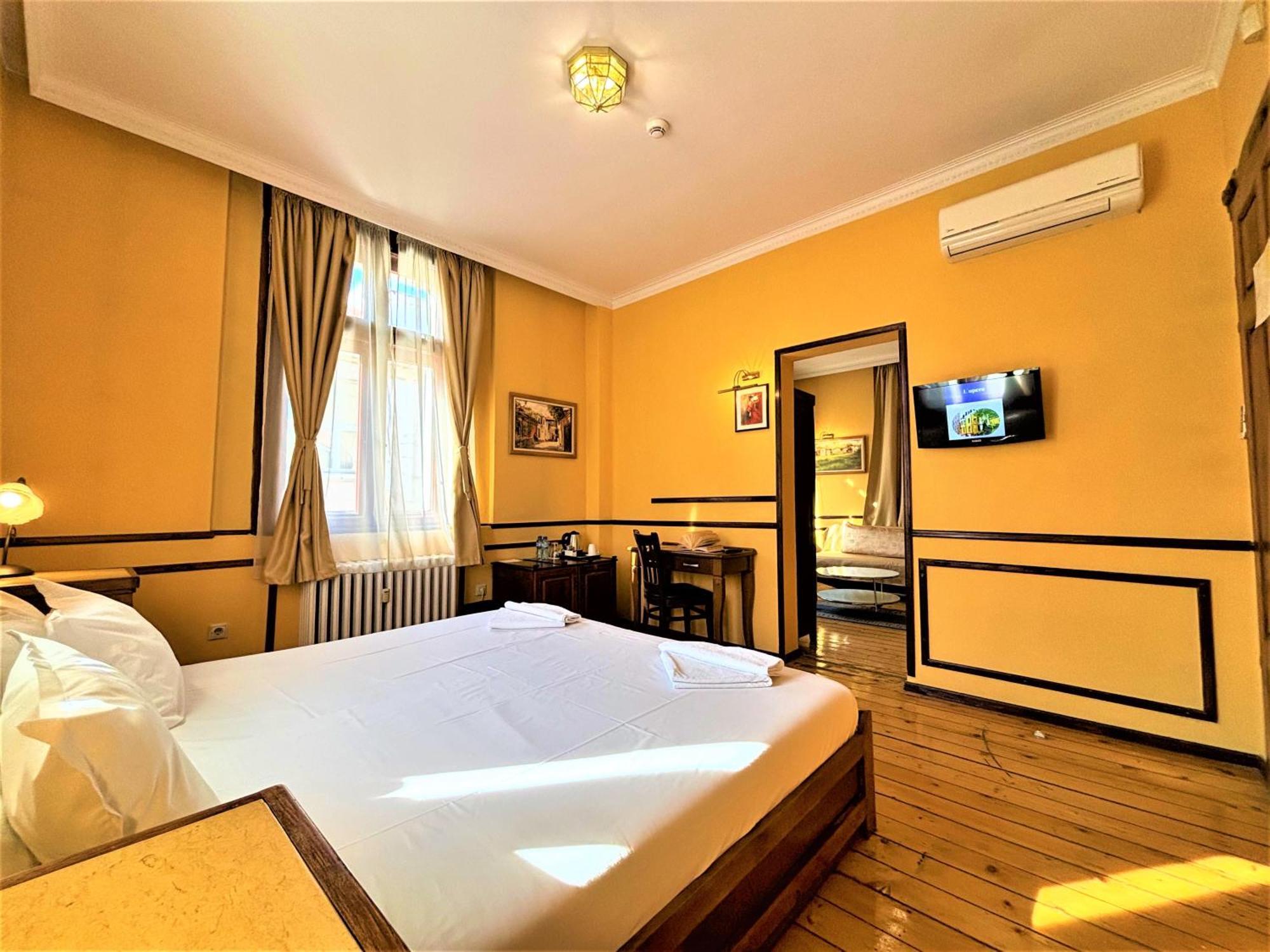 L'Opera Guest House Sofia Exterior photo